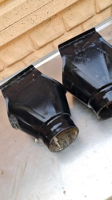 Racord TEU tabla Bramac 150/100 negru nou 2 buc