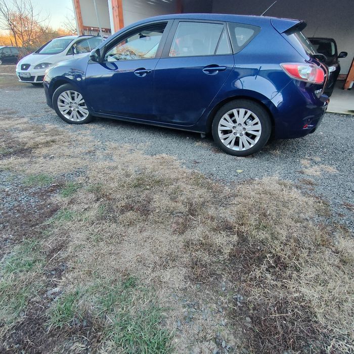 Mazda 3 benzina 1.6 2015 perfecta stare ieftin  GARANȚIE