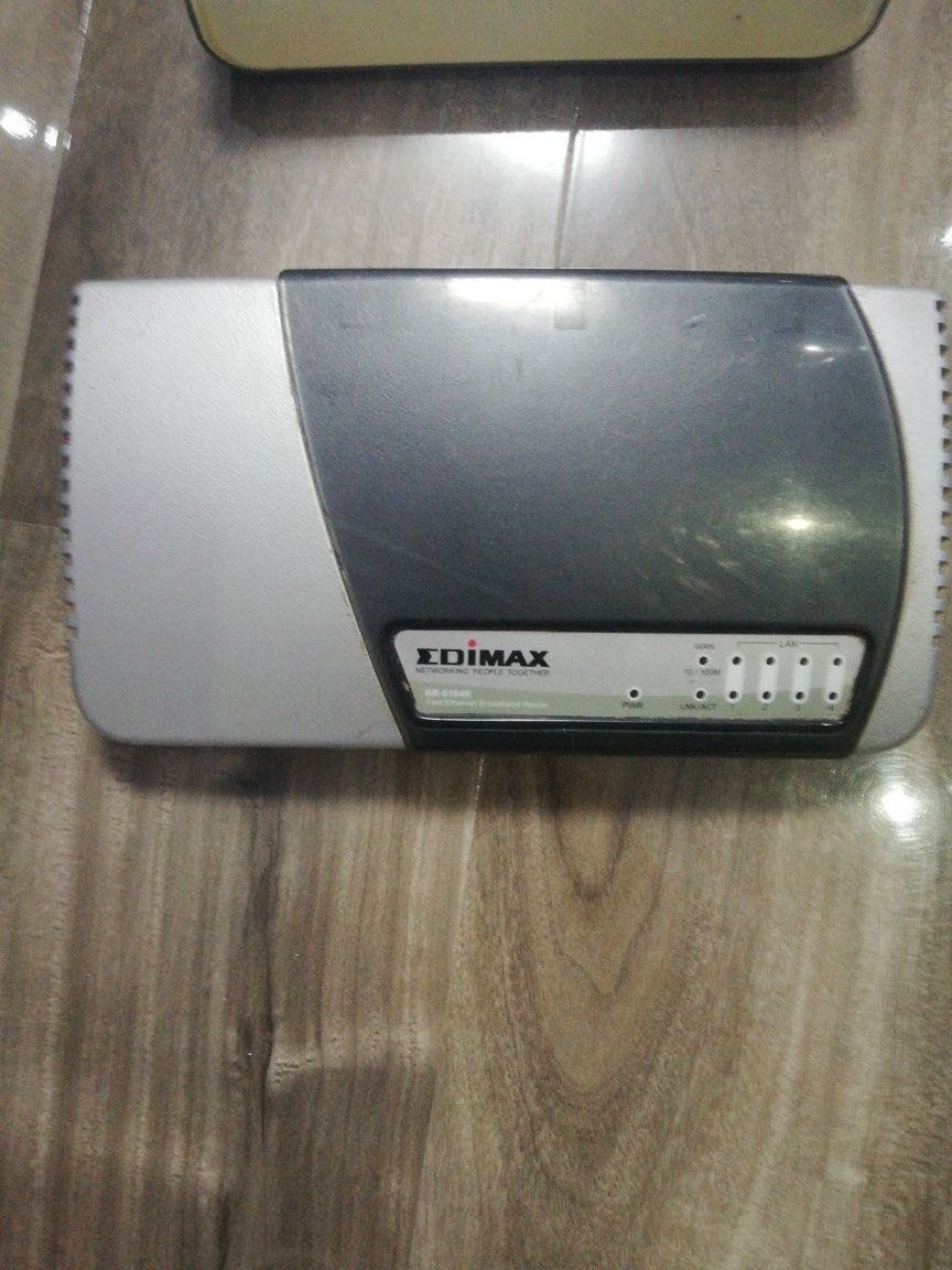 2 X Routere wireless Tenda / Edimax