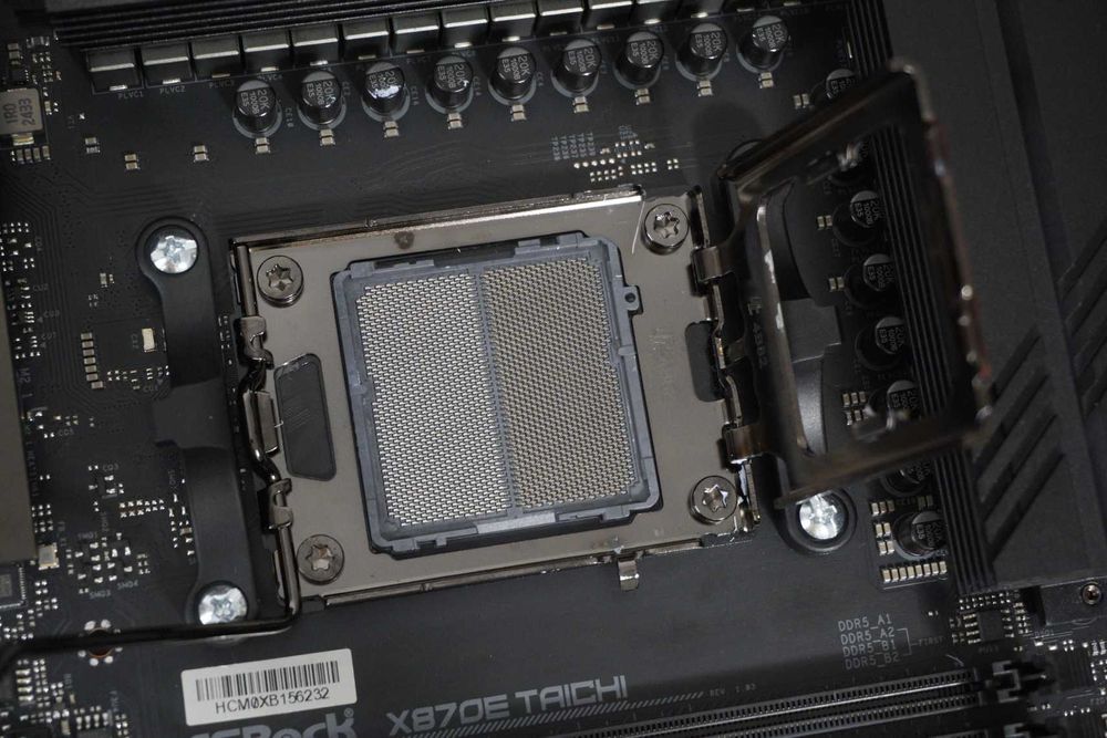 Bundle: AM5 дъно, дънна платка X870E Taichi + Ryzen 9800x3D