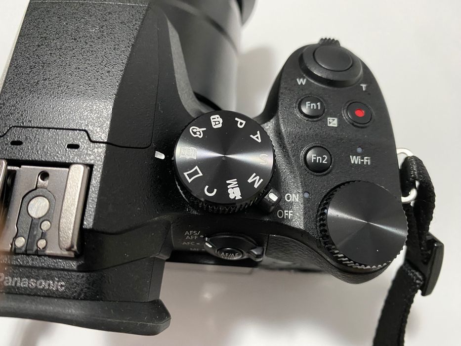 Aparat fotografiat Panasonic DMC-FZ300