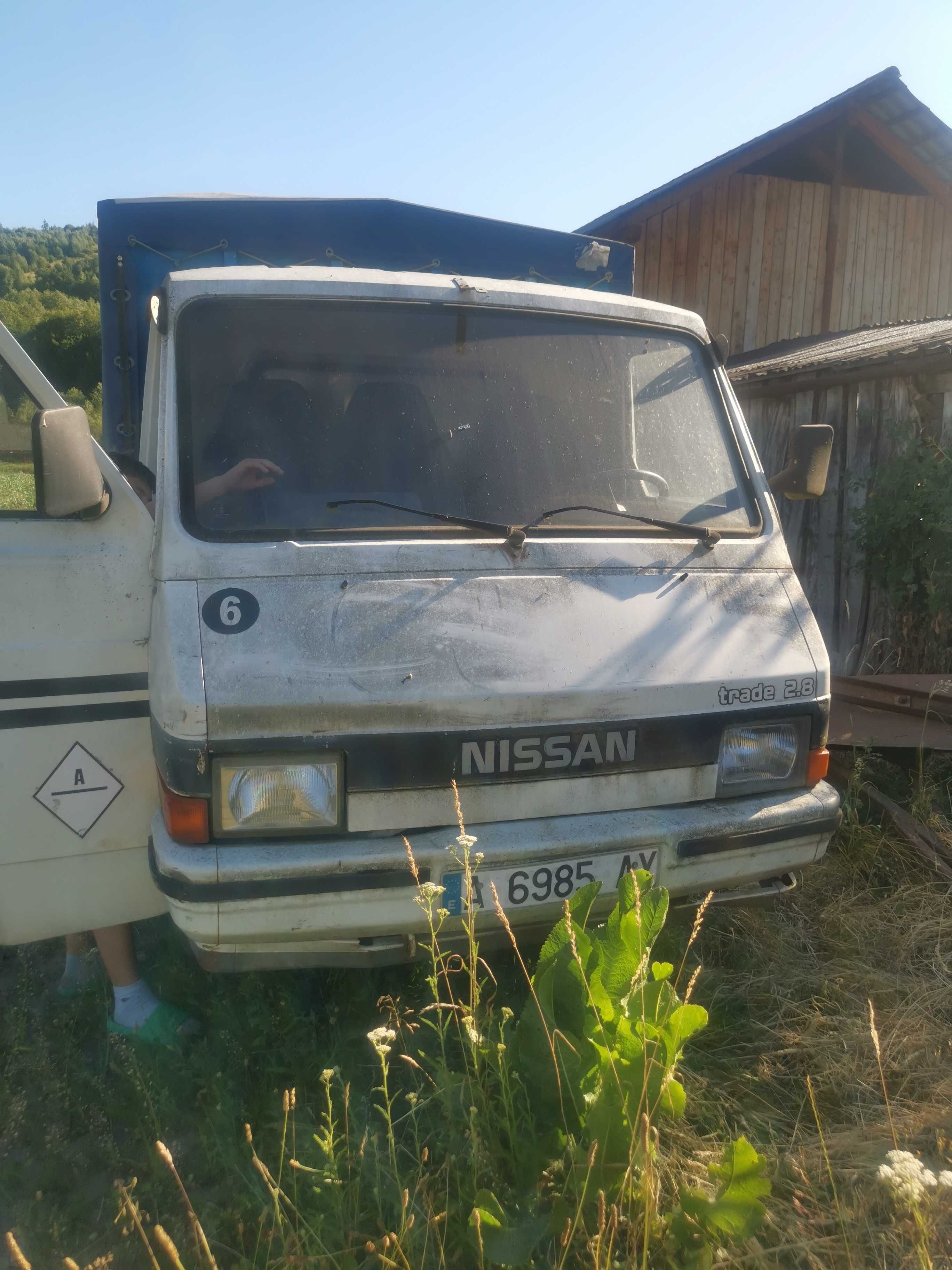 Vând camioneta Nissan