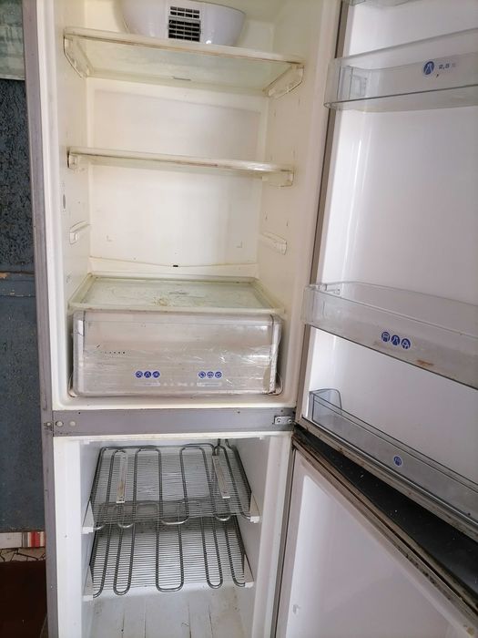Vând combina frigorifica wirpol stare bună