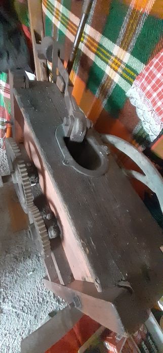 Роначка за царевица работеща