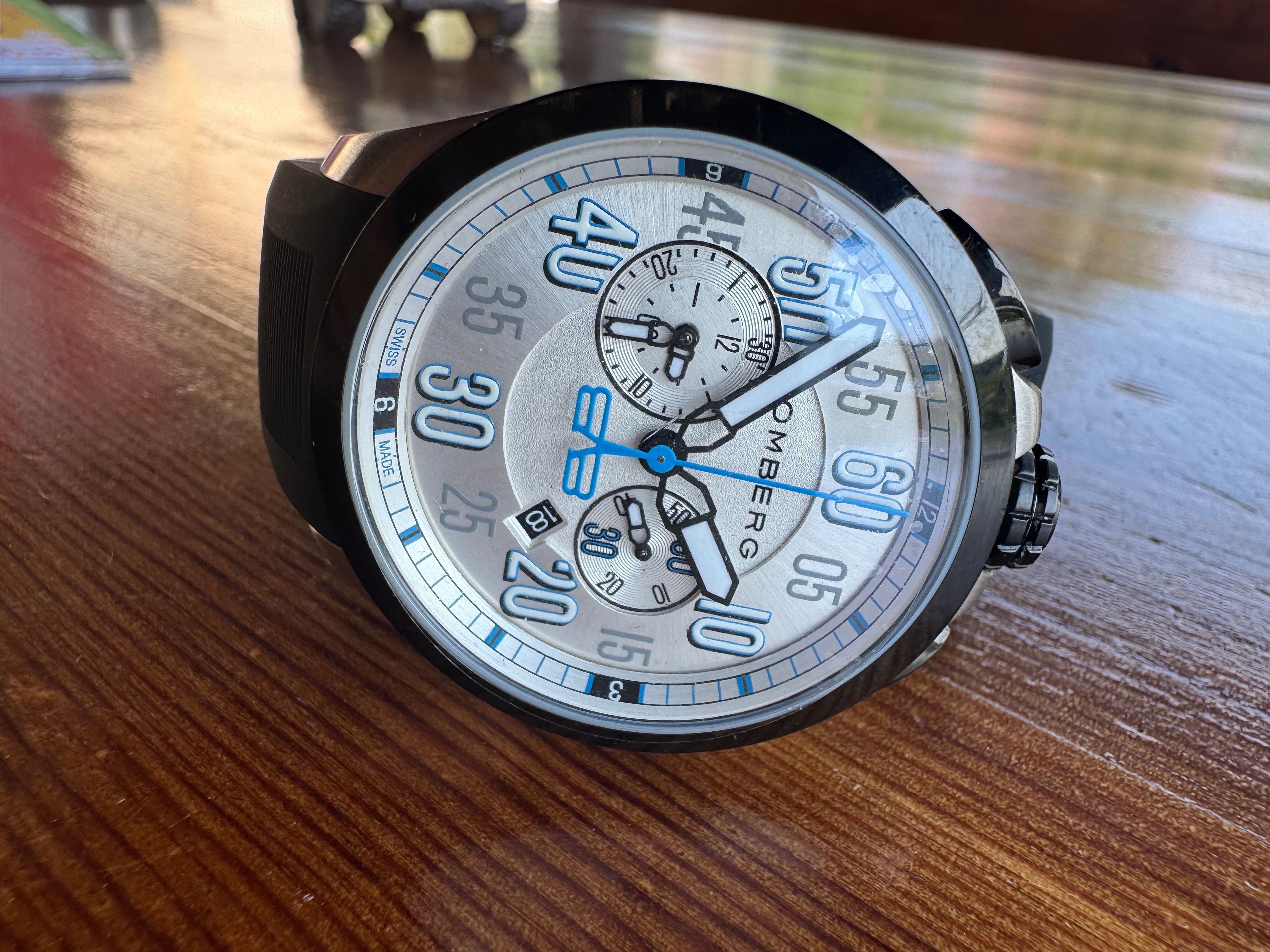 Кварцов швейцарски часовник chronographe Bomberg