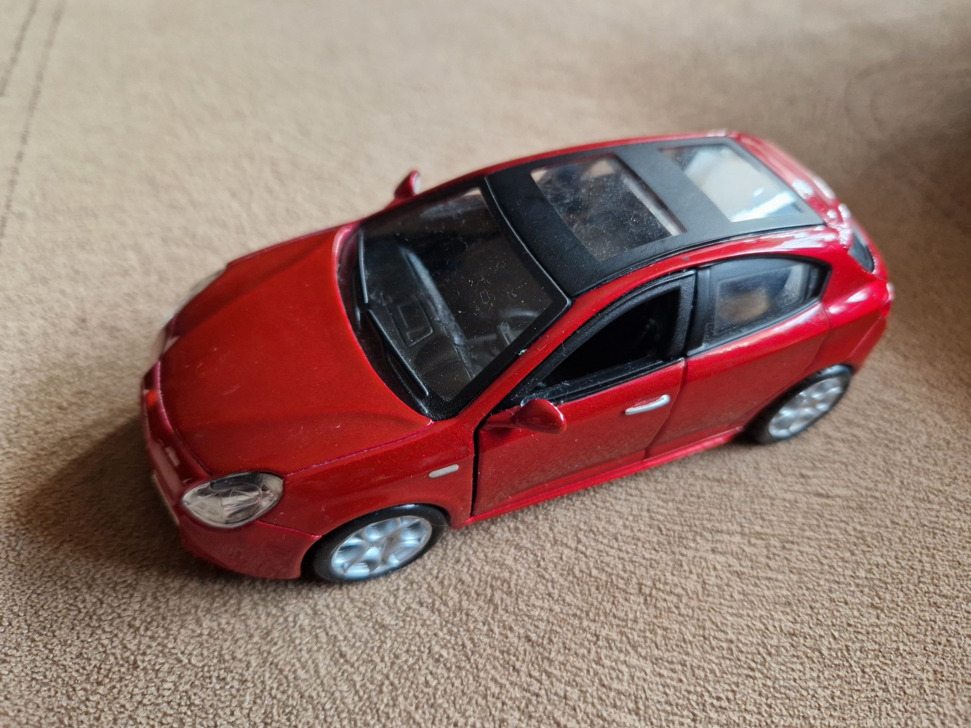 Bburago 1/32 колички