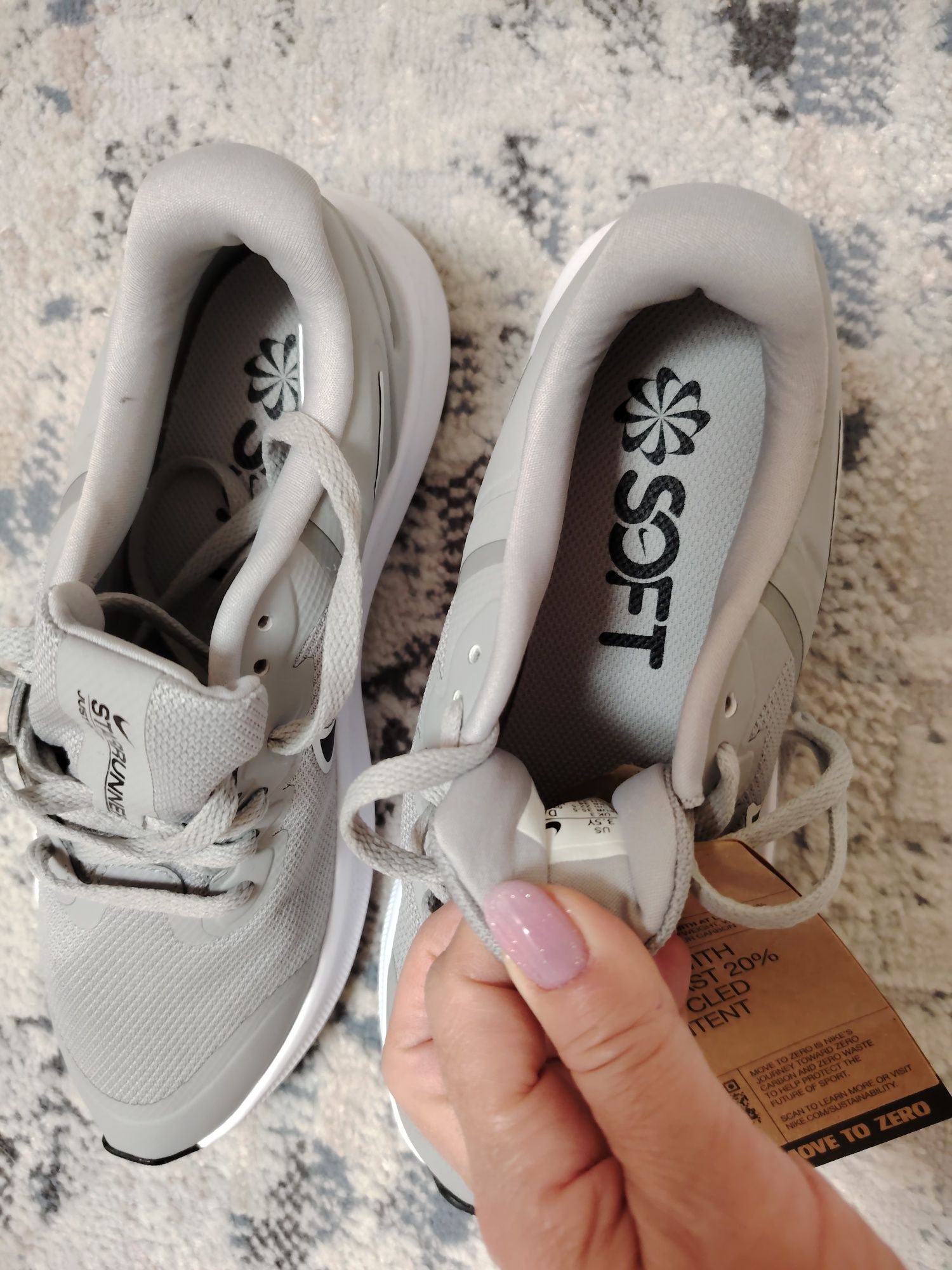 Маратонки Nike, нови