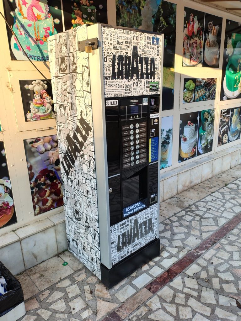Vând automat de cafea Saeco