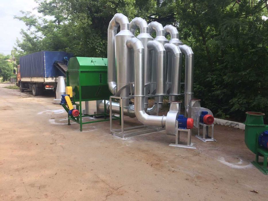 Linie brichetare paie-rapita 700-1100 kg/ora cu complex tocare baloti