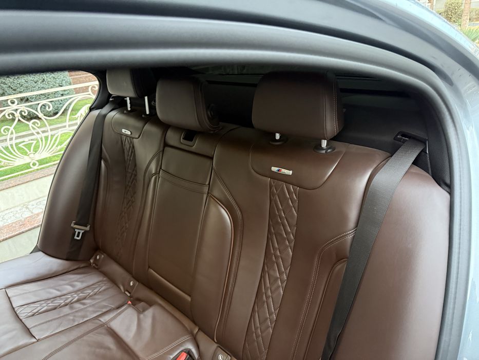 BMW F90 530I Power Twin Turbo 2019 Состаяние Идеално НеБитая