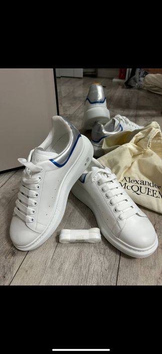 Новые мужские кроссовки