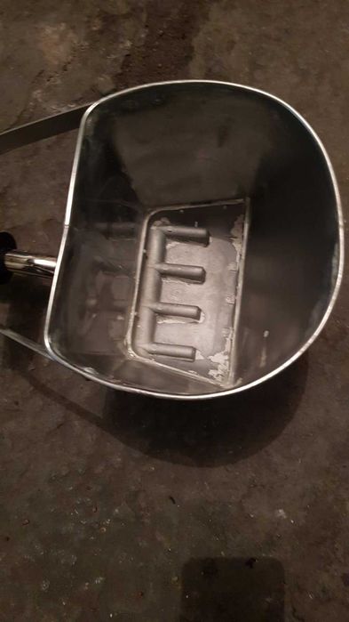 Машина за мазилка.