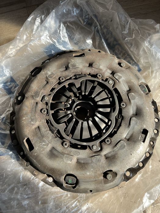 Ambreiaj LUK cod motor: CFGB 2.0TDI 170cai
