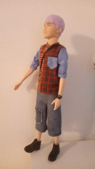 кукла Кен -момче с лилава коса на  Mattel