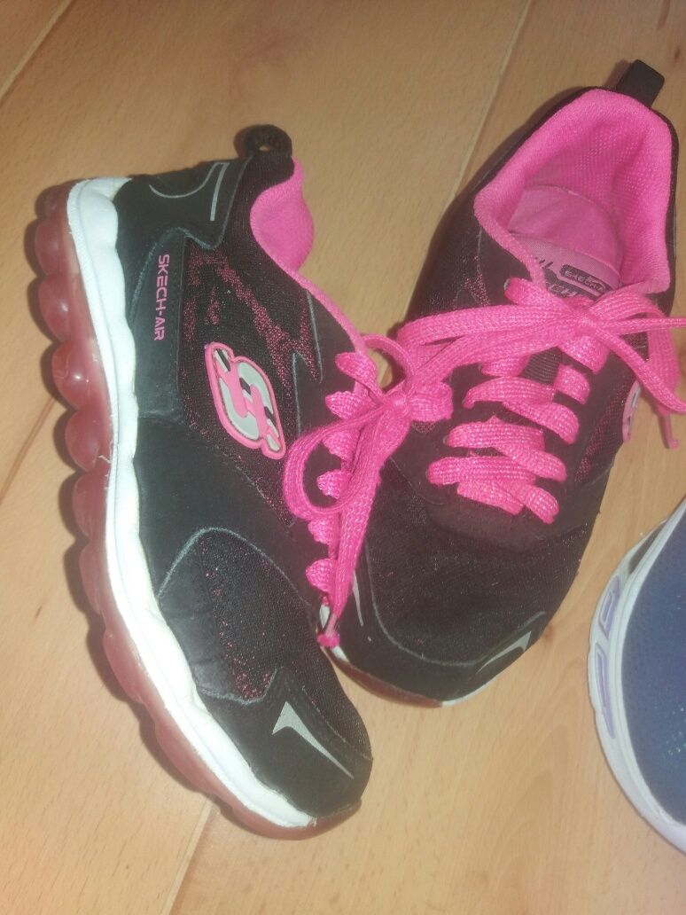 Skechers черни н.30 , 19 см