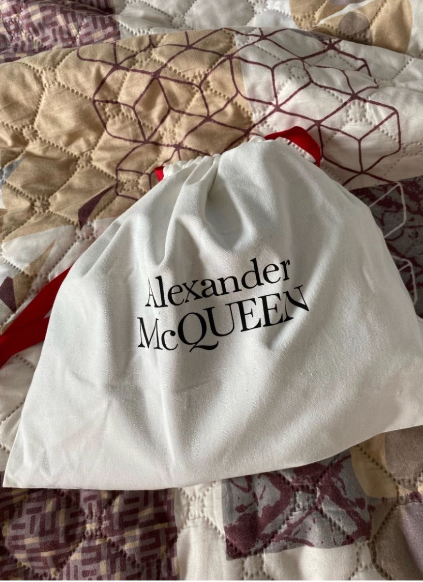 Чанта през рамо / Bum Bag / Fanny Bag/ Мъжка Чанта Alexander Mcqueen