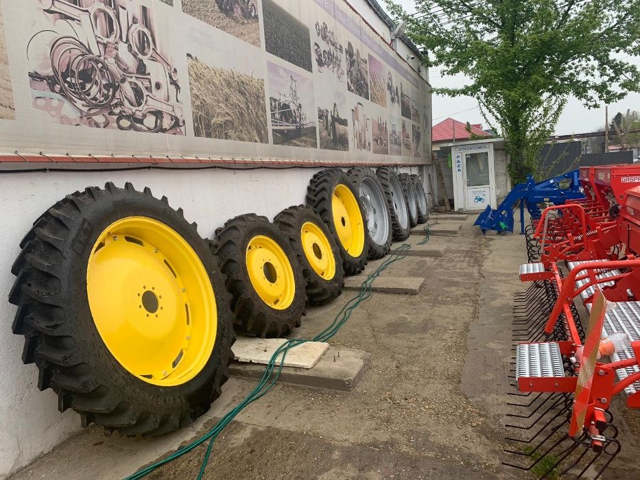 Roti inguste / tehnologice, fixe sau ajustabile, simple sau duble.