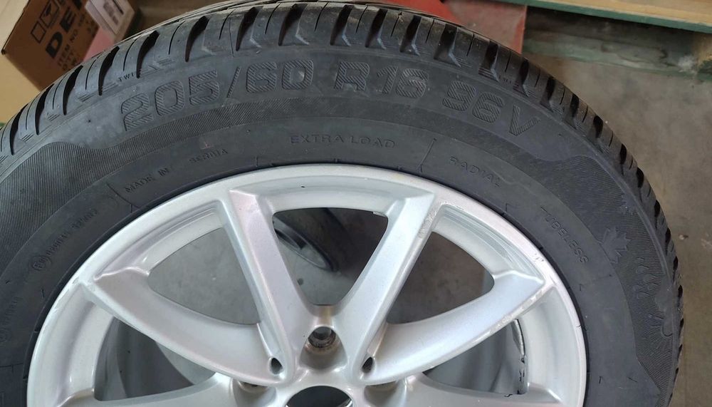 Джанти с гуми BMW  205/60 R16 бмв