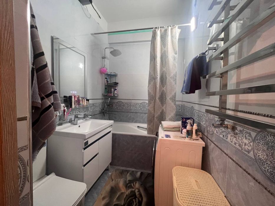 Срочно продается квартира в Яшнабадском районе метро Достлик