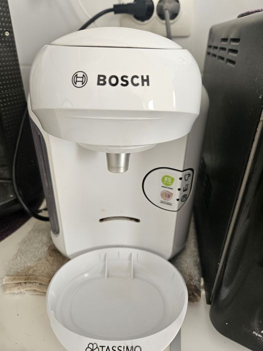 Vând expressor capsule Tassimo