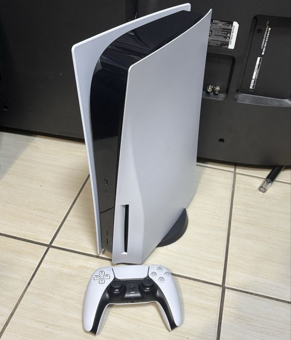 Vand PS5, 2 manete disk edition + sdd samsung 2tb + casti