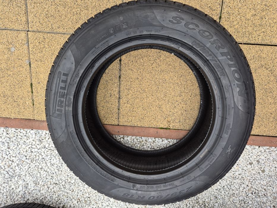 Vând cauciucuri 235/60/18 M+S set complet//Pirelli// 7mm
