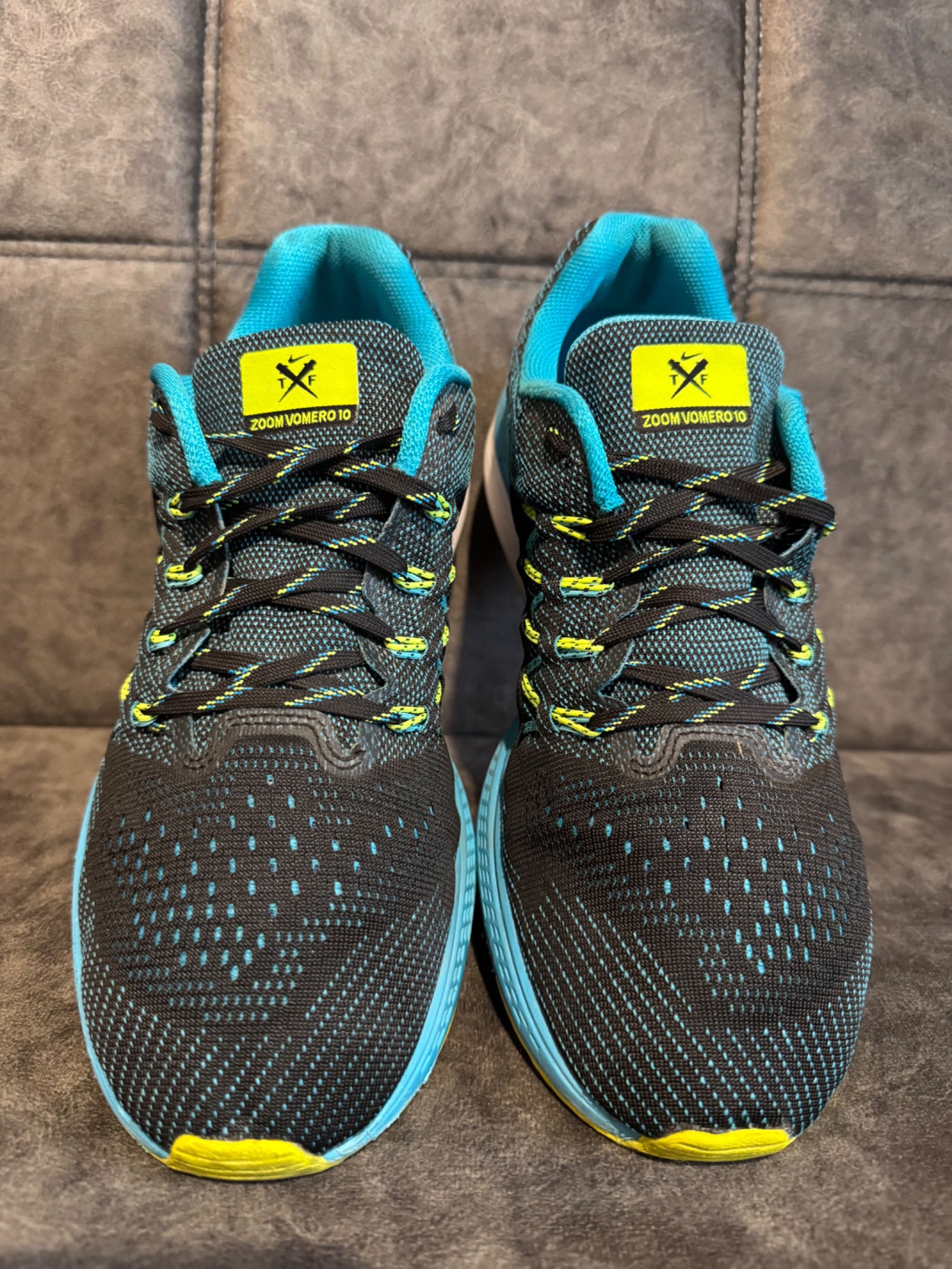 NIKE Men’s  Vomero 10.