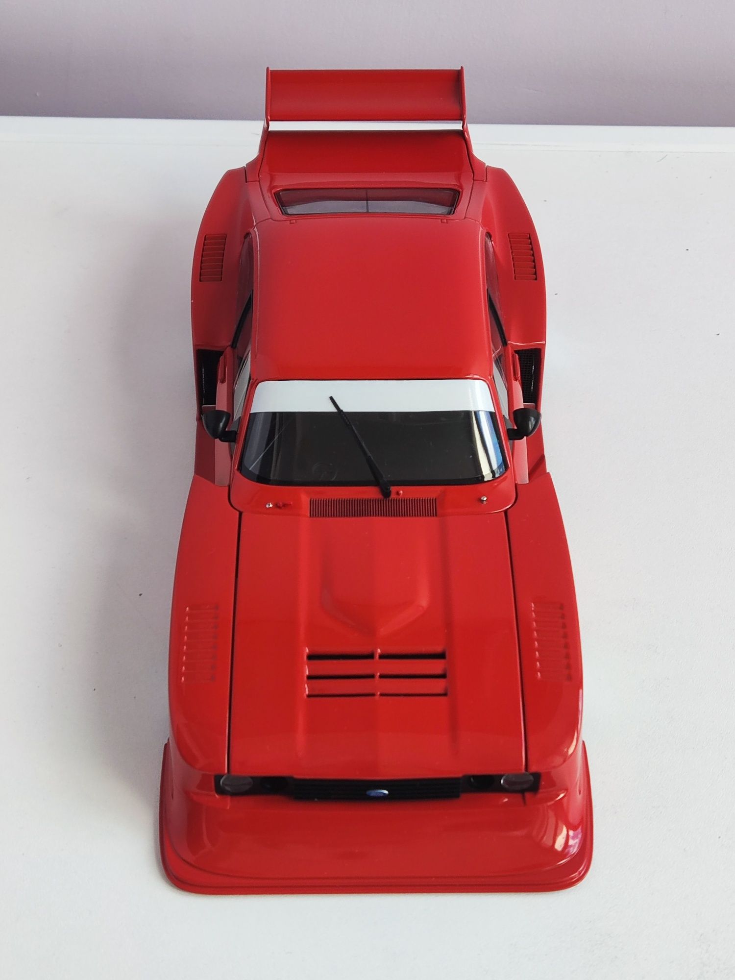 Ford Capri gr.5 Minichamps 1/18