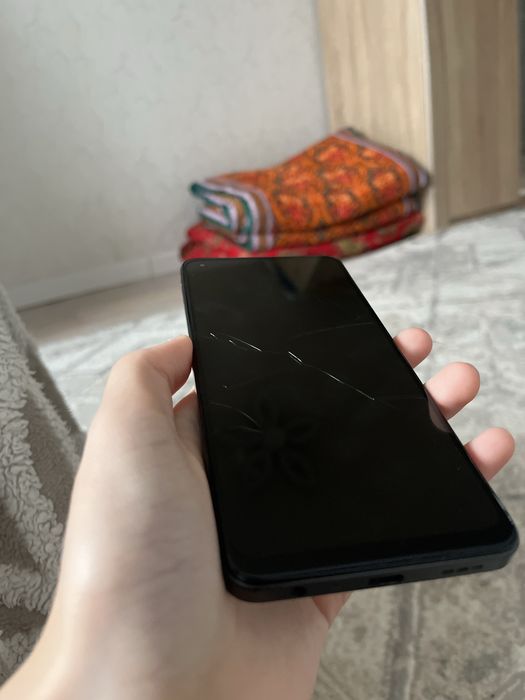 Продам Oppo A78 срочно