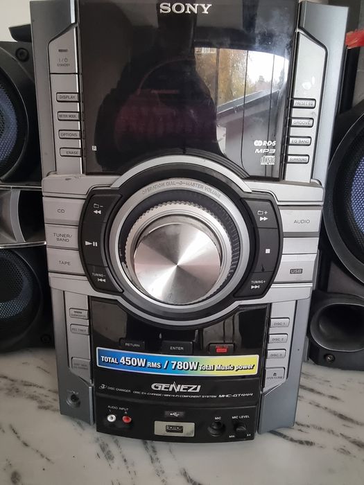 Стерео уредба Сони.