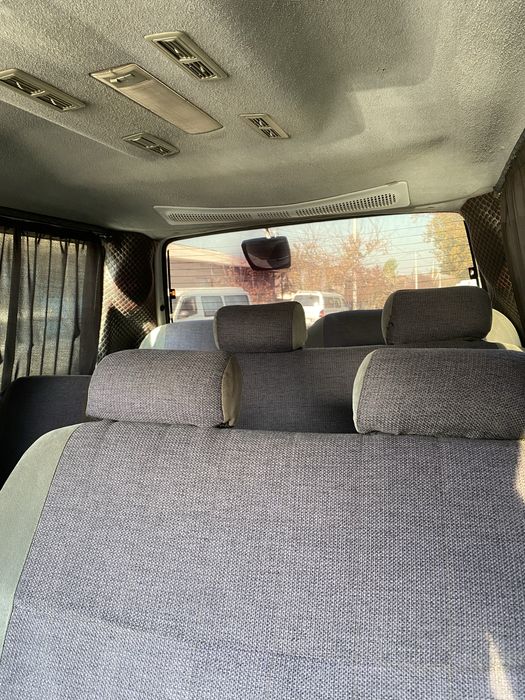 Sangyong Istana mikroavtobus