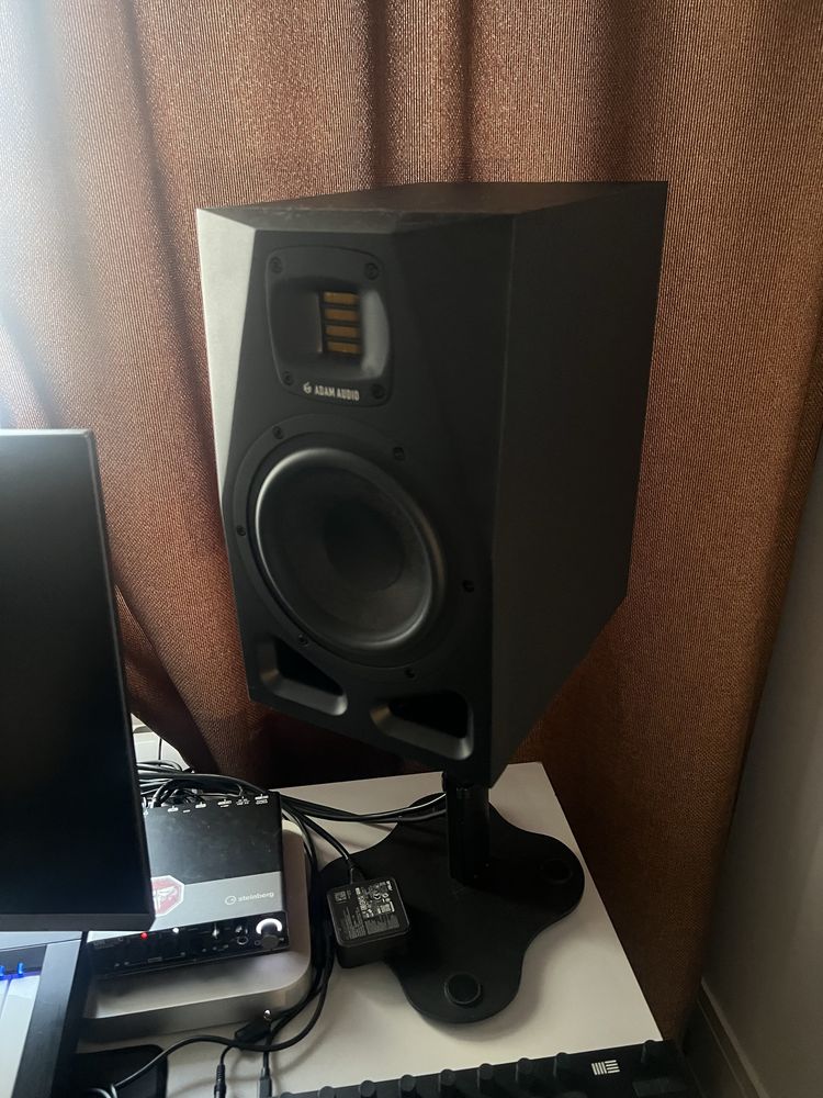 Продам студийные мониторы Adam A7x