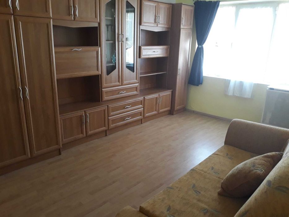 Inchiriez garsoniera confort I zona Mall Targu Jiu