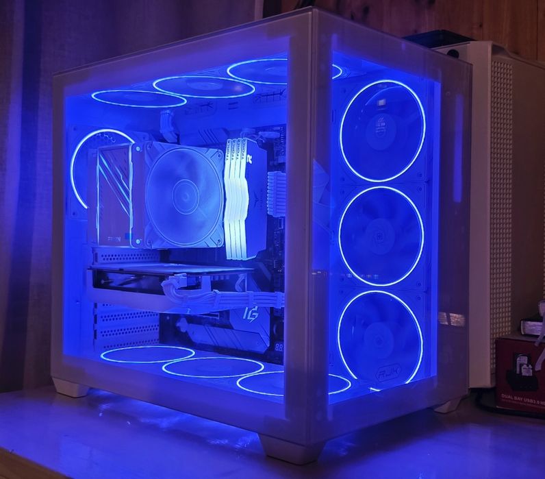 Unitate pc gaming Ryzen 32GB RAM RX 7600 1TB full RGB