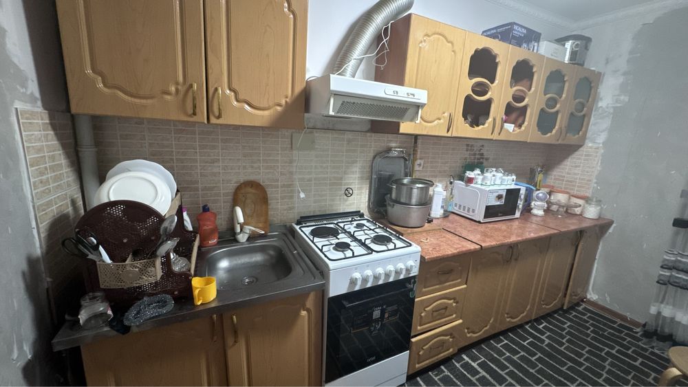 Продается кухонный гарнитур