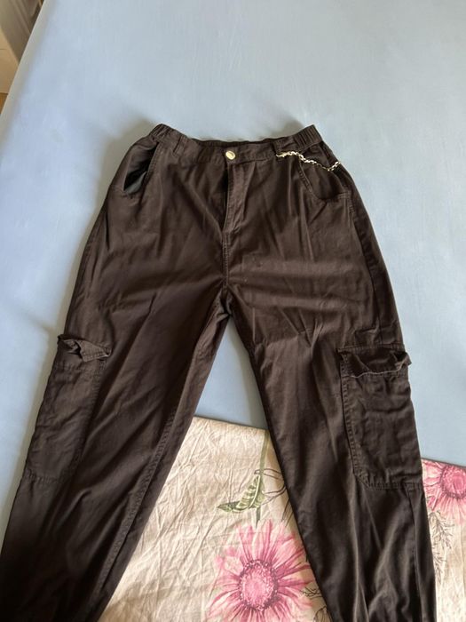Дамски карго панталон Без забележки