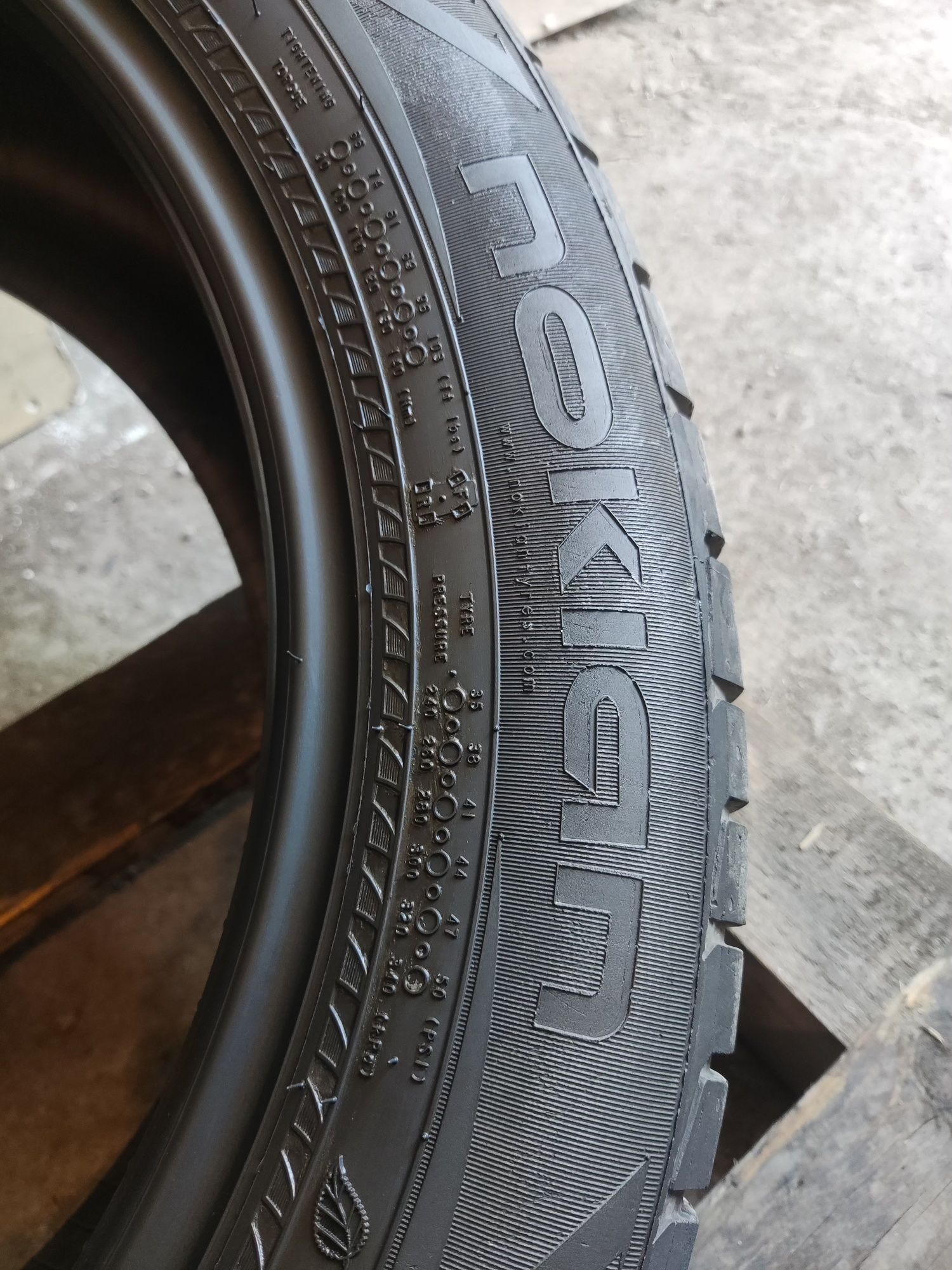 1бр лятна гума 255/50/19 Nokian ZLine Suv
Dot18
6.9mm грайфер
Без забе