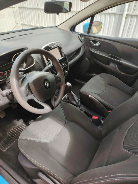 Vând Renault Clio
