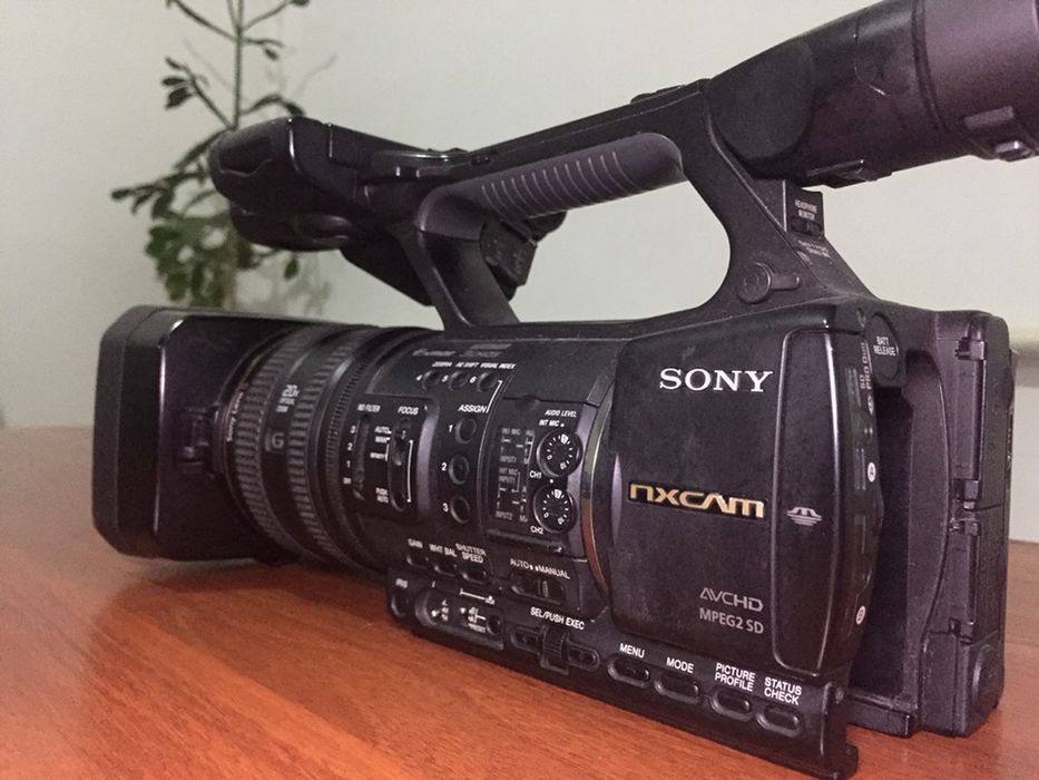 Продам Sony nx5m профессиональное видеокамера