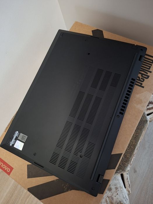 Thinkpad T16 Gen 3, 16" Fhd+ TOUCH, Ultra 5, 32Gb, 512Ssd