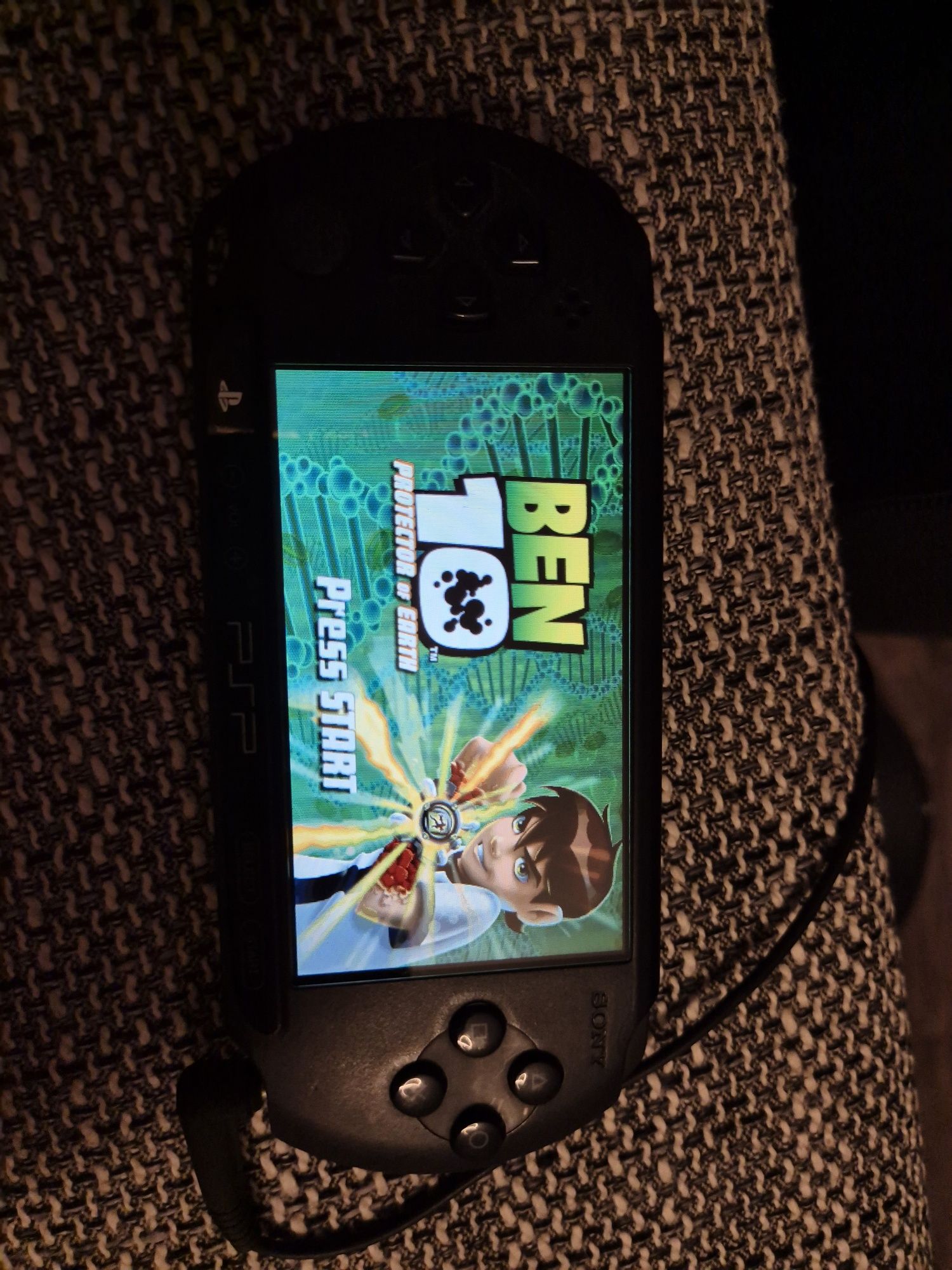 Sony PSP E1004 с документи