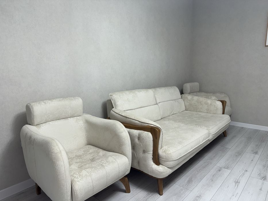 Диван и 2 кресло