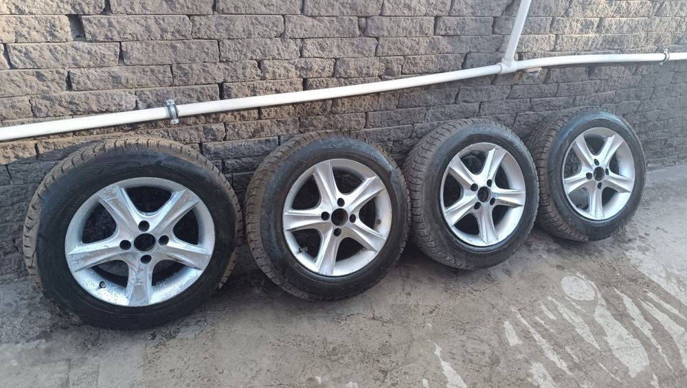 Шины с дисками зимние, шипы