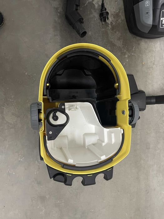 Перяща прахосмукачка KARCHER SE 5.100