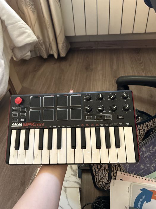 Миди клавиатура