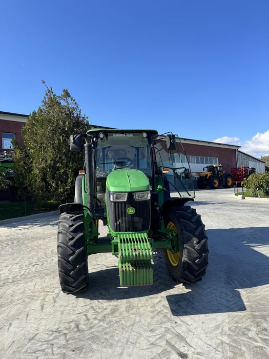 John deere 5100M