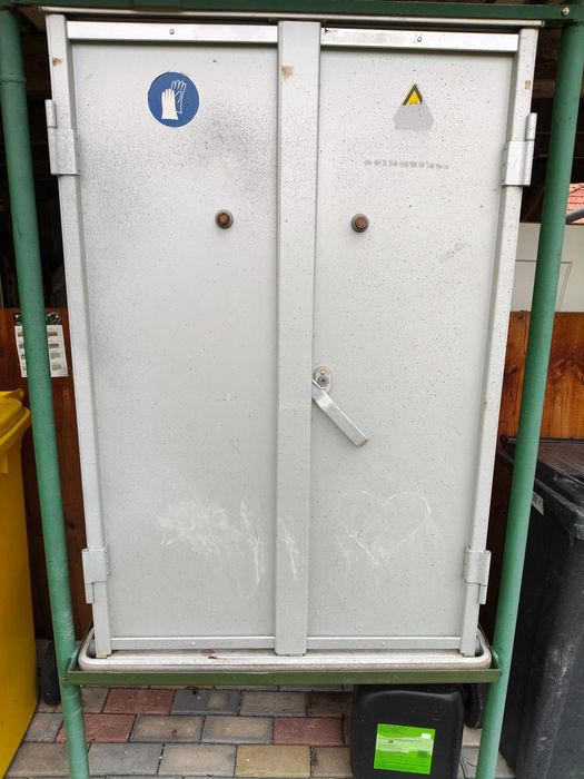 Se vinde dulap aluminiu