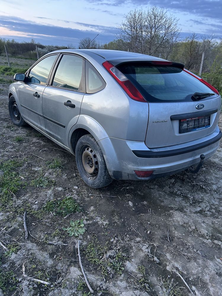 Dezmembrez ford focus 2 1.6 tdci