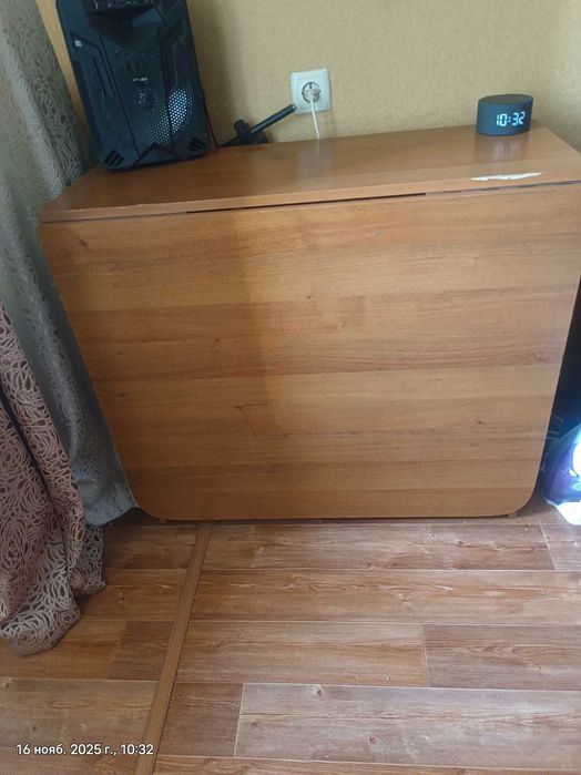 Продам стол раздвижной