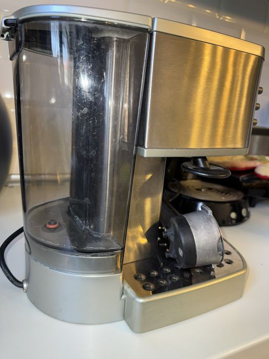 Espressor Delonghi EC330, 1050W, 15 bari, 1L, Cappuccino System